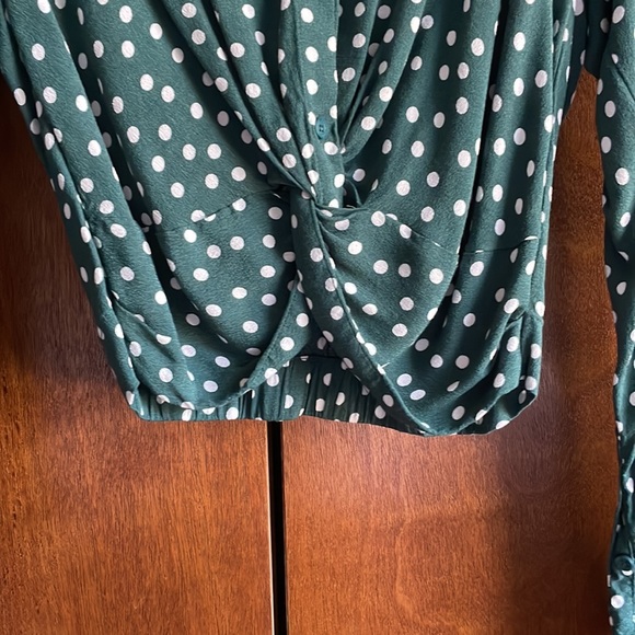 Abercrombie &Fitch - Picture 3 of 5